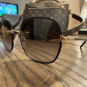 Prada Sunglasses Pr 67xs - image 1